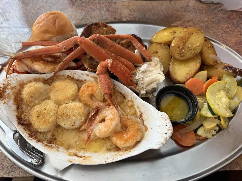 Broiled Seafood Platter